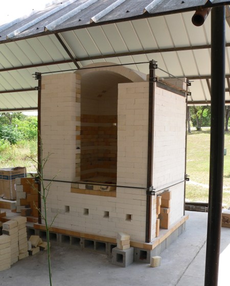 Kiln with arched roof in place